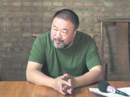 Irreverente. El artista chino Ai Weiwei mantiene una dura disputa de ideología y pensamiento con su país. AP /