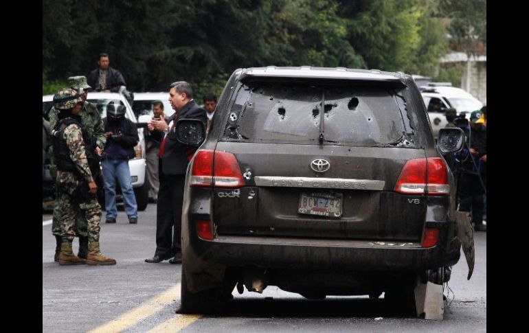 En agosto de 2012, un auto diplomático blindado fue atacado en un poblado en las afueras de la Ciudad de México. ARCHIVO /