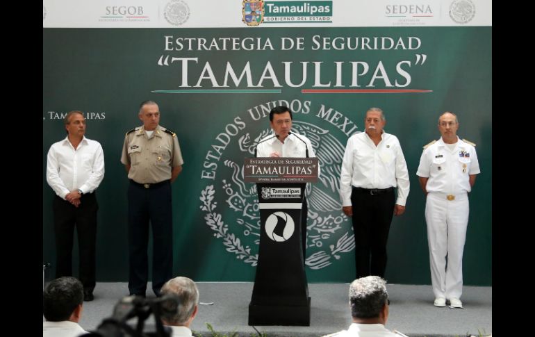 Miguel Ángel Osorio Chong (C) evalúa los primeros cien días de la Estrategia de Seguridad Tamaulipas. NTX /