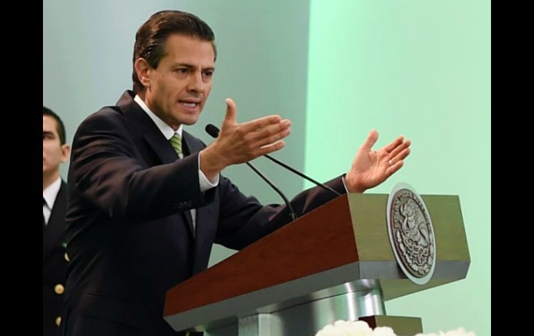Peña Nieto se reúne con senadores de las bancadas del PRI y del PVEM. NTX /