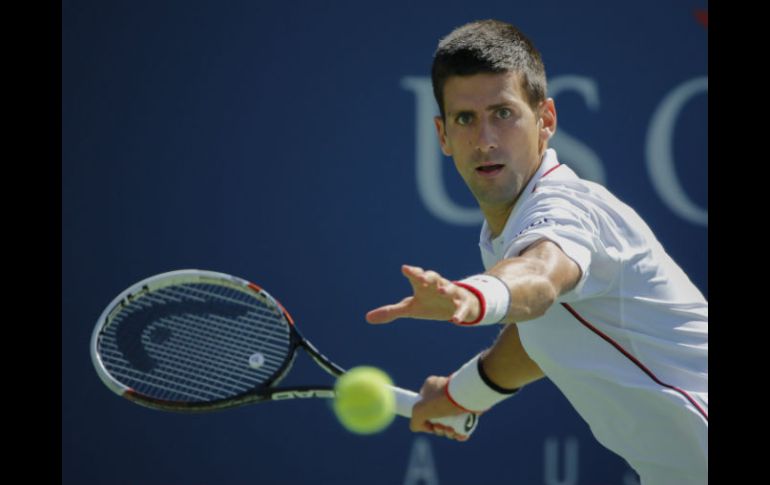 Djokovic, primer cabeza de serie, tendrá como próximo rival al estadounidense Sam Querrey. AFP /