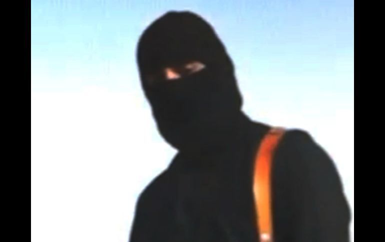 El militante enmascarado, que podría ser el mismo que decapitó a Foley. AFP /