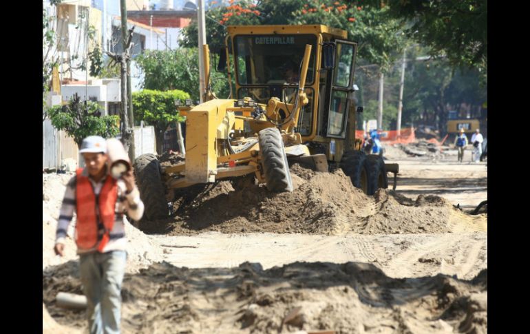 El Ayuntamiento de Zapopan se compromete a que 15 obras de pavimentación terminarán este año. EL INFORMADOR ARCHIVO /