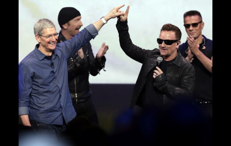 En días pasados, la banda presentó orgullosa su nuevo disco durante la conferencia de Apple. AP ARCHIVO  /