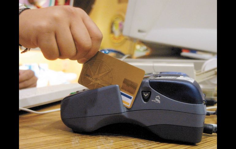 La compañía quiere que las tarjetas de crédito se vuelvan tan poco utilizadas como los cheques de papel. EL UNIVERSAL ARCHIVO /