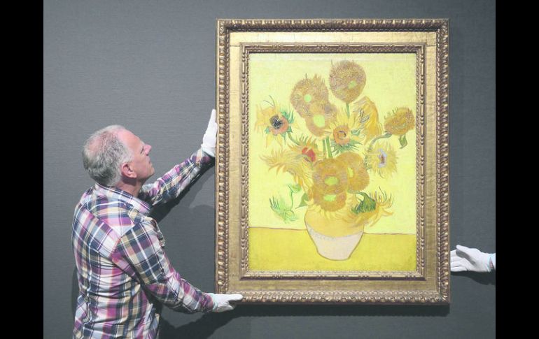 Los girasoles. Una obra pintada por Van Gogh. EFE L.V. Lieshout  /