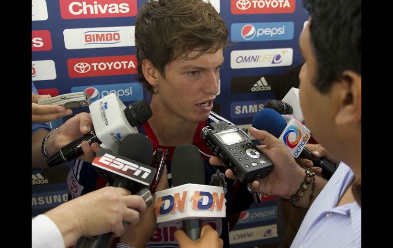 El jugador de Chivas asegura que será un partido cerrado pero confía en que ganarán ante el Querétaro. EL INFORMADOR  ARCHIVO  /
