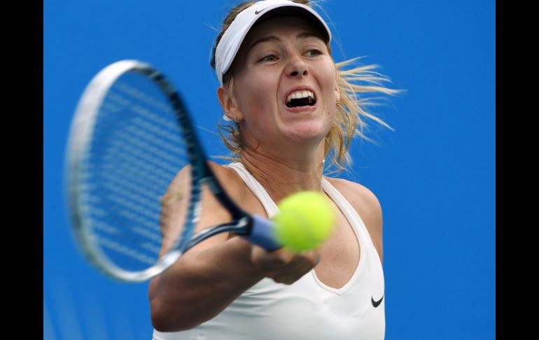 ''Ella sirvió muy bien'', dice Sharapova acerca de Bacsinszky. AFP / G. Baker