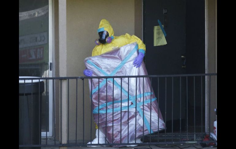 Personal sigue limpiando departamento del estadounidense infectado de ébola en Texas. AP / l. Otero