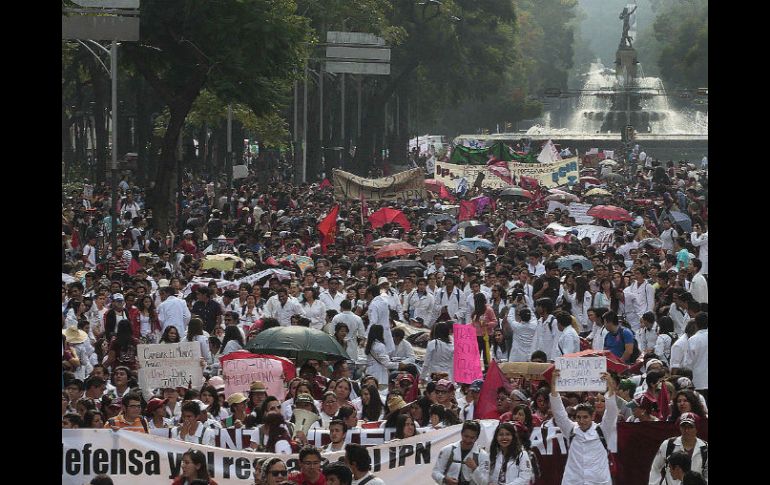 Iniciaron su marcha por Paseo de la Reforma y siguieron por Eje Central hasta Tlatelolco. SUN / A. Hernández