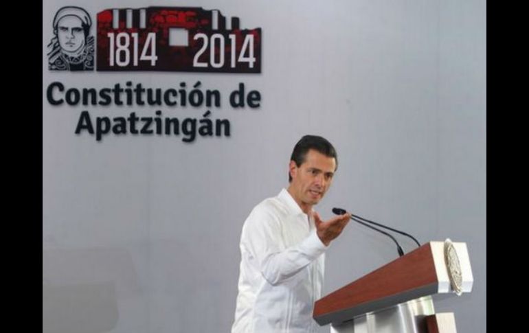 El Mandatario dijo que en su administración trabaja en la consolidación de un México de leyes y paz. TWITTER / @PresidenciaMX
