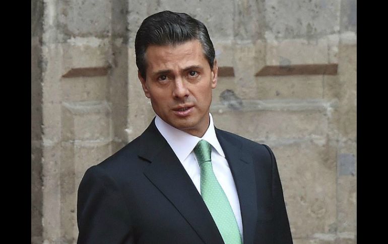 Enrique Peña Nieto abanderó a la delegación que acudirá a los Centroamericanos. AFP / A. Estrella