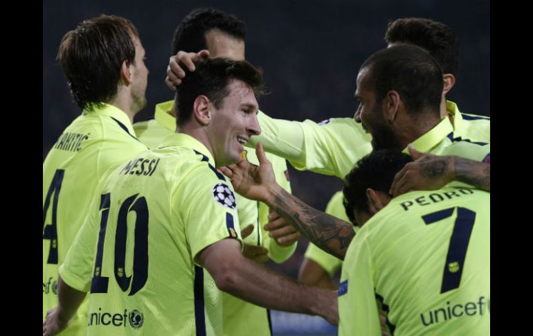 Con doblete de Messi el Barcelona se clasificó a los octavos de final de la Champions League. AP / P. Dejong