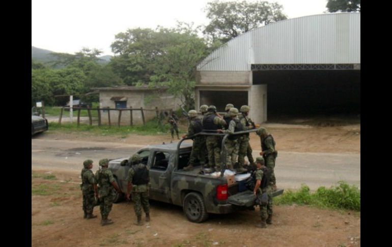 El 30 de junio fueron asesinadas 22 personas en Tlatlaya; al menos ocho de ellos con sus propias armas. AFP / ARCHIVO