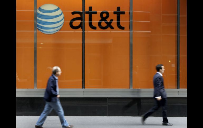 AT&T busca aprovechar la creciente demanda de servicios inalámbricos en México. AP / R. Drew