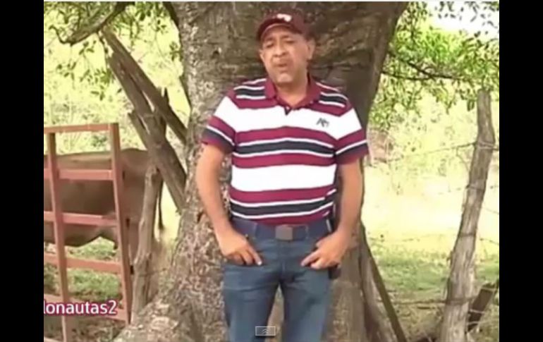 En el nuevo audio, 'La Tuta' señala presuntos nexos de un grupo criminal michoacano con los 'Guerreros Unidos'. YOUTUBE / Grillonautas2
