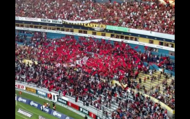 Aficionados llegan temprano al partido ante Monterrey para apoyar a los Zorros. EL INFORMADOR / J. Robles