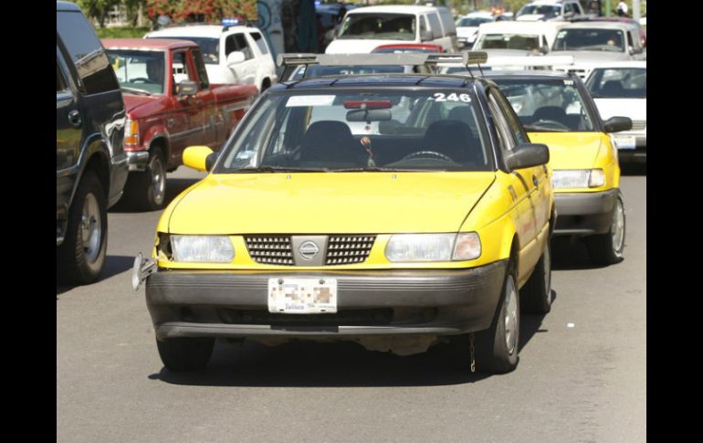 Se sabe que hay alrededor de cuatro empresas de taxis que laboran sin permiso de parte de la Secretaría de Movilidad. EL INFORMADOR / ARCHIVO