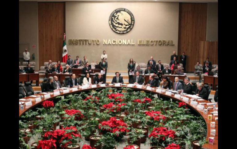 Imagen de la sesión extraordinaria de la Comisión General del INE. TWITTER / @INEMexico