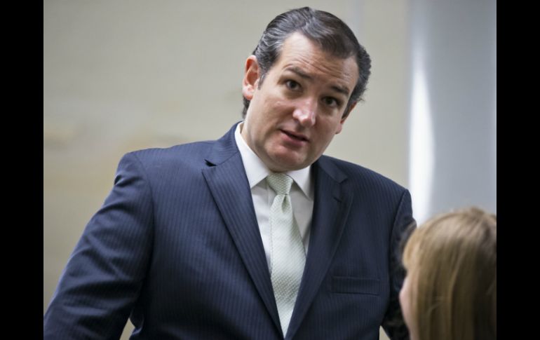 Republicanos culpan al senador Ted Cruz (potencial candidato presidencial en 2016) de crear una oportunidad a la mayoría saliente. AP / ARCHIVO