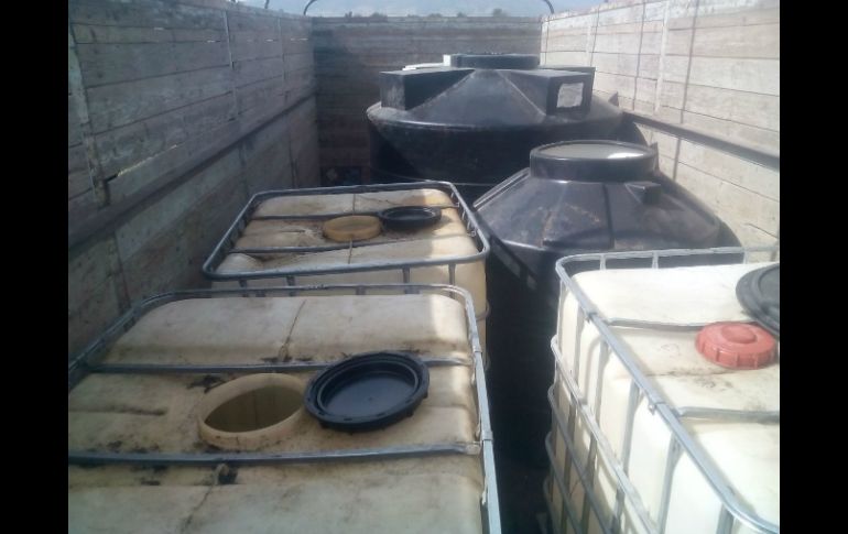 Uno de los camiones cargaba seis cisternas que contenían hidrocarburo. ESPECIAL / Fiscalía General del Estado