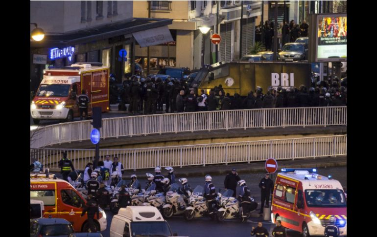 La de hoy ha sido una jornada violenta en Francia, tras los asaltos policiacos en dos casos distintos. EFE / I. Langsdon