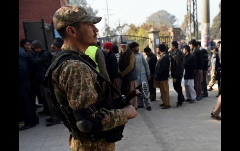 Milicianos talibanes en Afganistán y Pakistán han prometido lealtad al clérigo que dirige al Talibán. AFP / F. Naeem