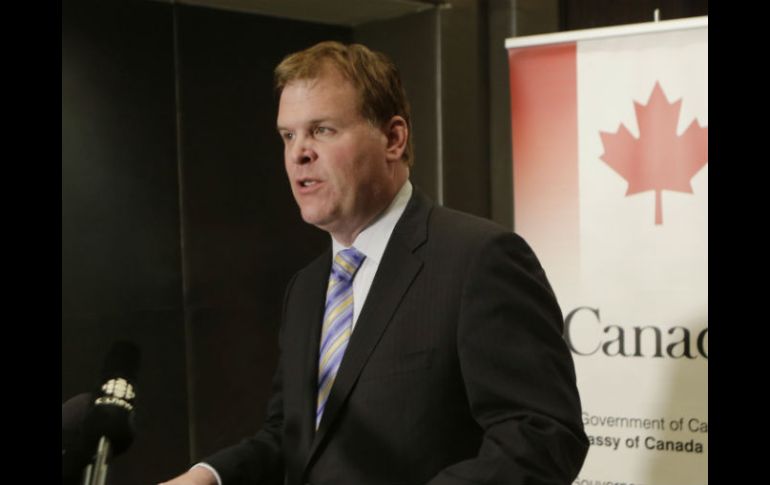 El secretario de Relaciones Exteriores canadiense, John Baird, expresa su decisión de concretar esta cumbre. AP / A. Nabil