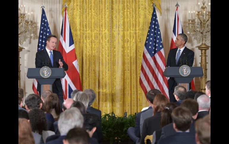 David Cameron (i) y Barack Obama (d) durante la rueda de prensa conjunta. AFP / ARCHIVO