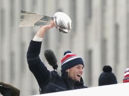 Brady se convirtió en uno de los tres quarterbacks con cuatro títulos del Super Bowl. AFP / ARCHIVO