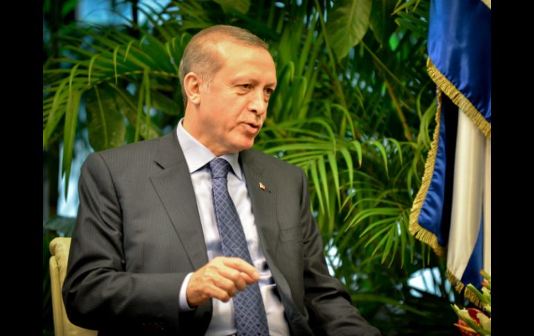 Recep Tayyip Erdogan depositará la mañana del jueves una ofrenda floral en el Altar a la Patria. EFE / A. Roque