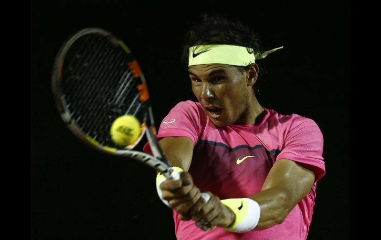 Rafael Nadal dijo sentirse en buena forma física y ganó en dos sets corridos. EFE / M. Sayão