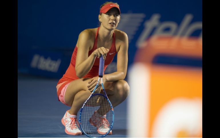 La favorita, María Sharapova padece un virus estomacal por lo que podría saltar a la cancha central disminuida en su rendimiento. MEXSPORT / O. Martínez