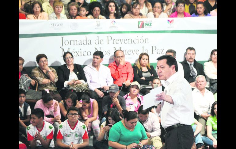 Destaca la aprehensión. El secretario de Gobernación, Miguel Ángel Osorio, en su visita a Michoacán. NTX /