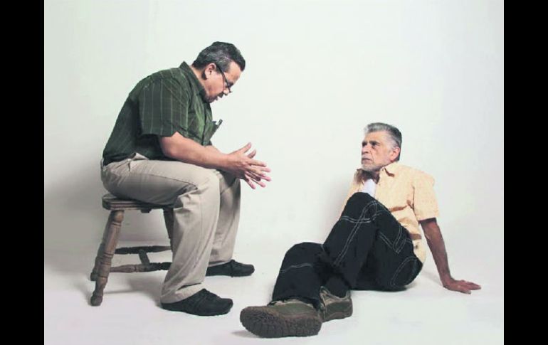 Eduardo Villalpando y Jesús Hernández, quienes interpretan a Paco y Hugo, respectivamente. ESPECIAL / Locomotora Escénica