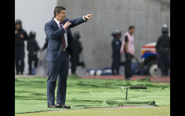 'Chepo' de la Torre reconoce que hasta asegurar matemáticamente la permanencia en la Liga MX, no deben sentirse salvados. MEXSPORT / O. Martínez