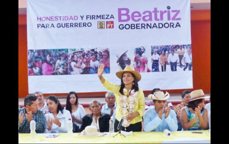 La candidata asegura que en su gobernatura recorrerá todas las comunidades. TWITTER / @Beatriz_Mojica