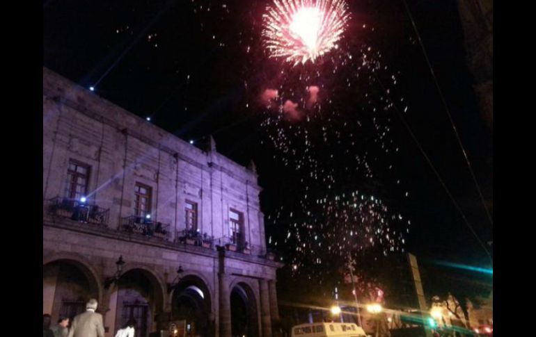 El Palacio Municipal de Guadalajara y la Plaza Universidad son algunos de los lugares con iluminación. TWITTER / @AytoGDL