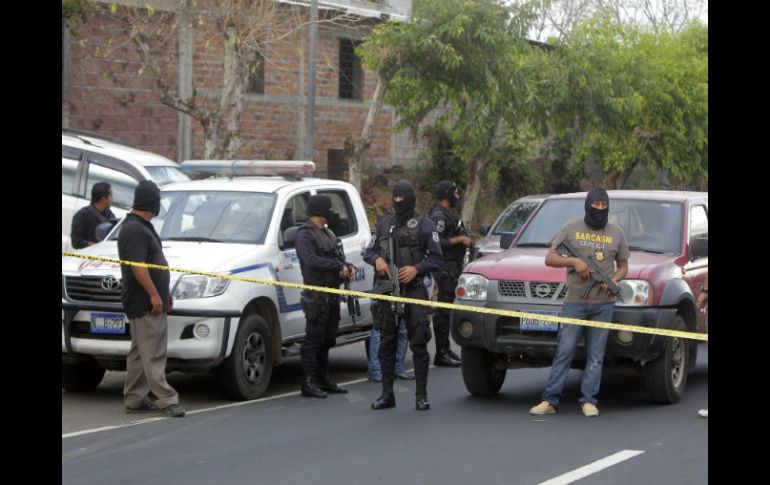 El incidente se registra en una zona usada como estacionamiento de furgones de carga al noroeste de San Salvador. EFE / O. Rivera