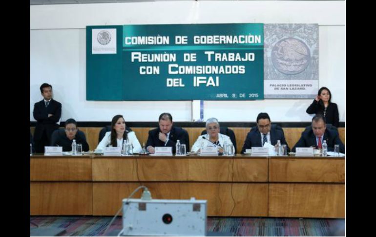 Comisionados del IFAI se reunieron con integrantes de la Comisión de Gobernación que dictamina dicha minuta en San Lázaro. TWITTER / @ifaimexico