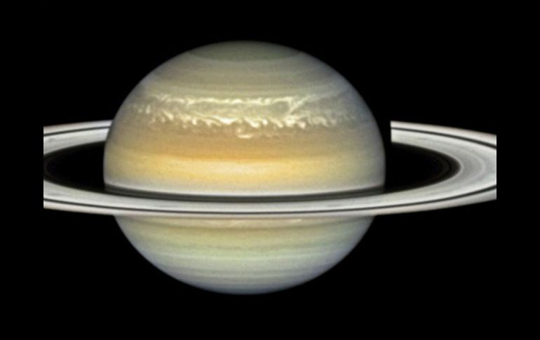 Desde hace 140 años, los astrónomos han observado seis grandes tormentas en el ecuador y en latitudes medias de Saturno. EFE / ARCHIVO