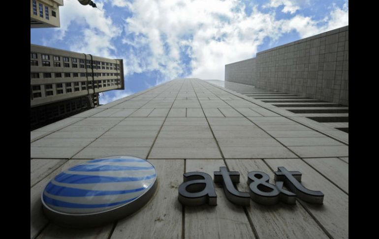 Los medios de comunicación informan que la presunta vulneración a AT&T la habrían hecho tres empleados de Teleperformance. EFE / ARCHIVO