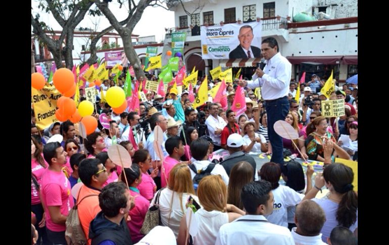 El 20 de marzo el Tribunal Electoral del estado de Michoacán resolvió que el perredista sí realizó actos anticipados de campaña. SUN / ARCHIVO