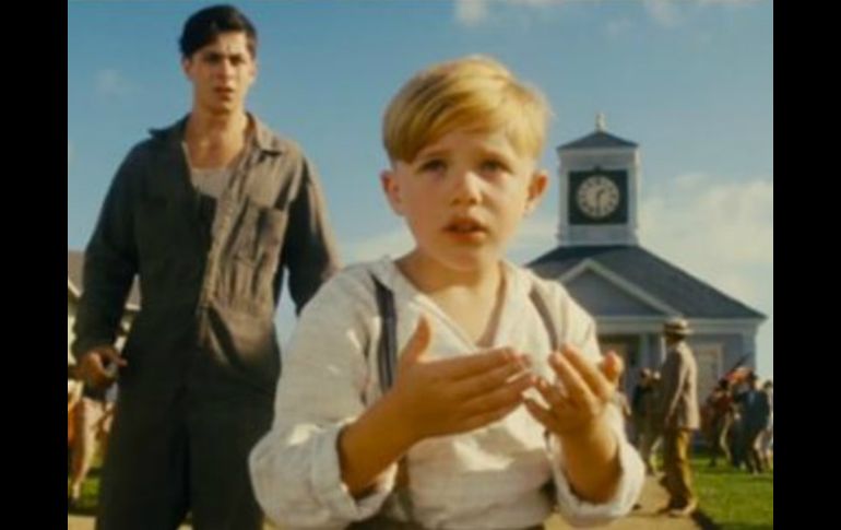 La cinta relata la historia de un niño quien está dispuesto a hacer lo que sea para terminar la Segunda Guerra Mundial. TWITTER / @LittleBoyFilm