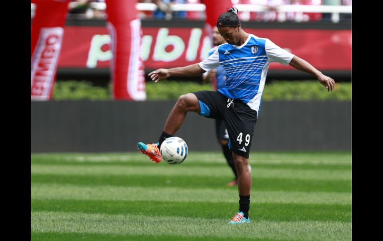 El técnico Diego Alonso afirma que Ronaldinho es un jugador determinante al cual deben darle pocos espacios. EL INFORMADOR / ARCHIVO