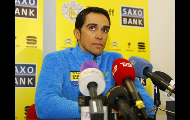 Alberto Contador. El líder del Giro de Italia charla con los medios durante la segunda jornada de descanso. AFP / L. Benies