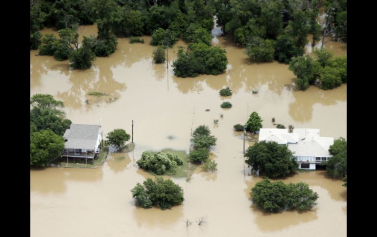 El nivel del río Brazos volvió a crecer en el condado de Parker. Se solicitó la evacuación voluntaria de unas 250 casas en la zona. AP /  B. Wade