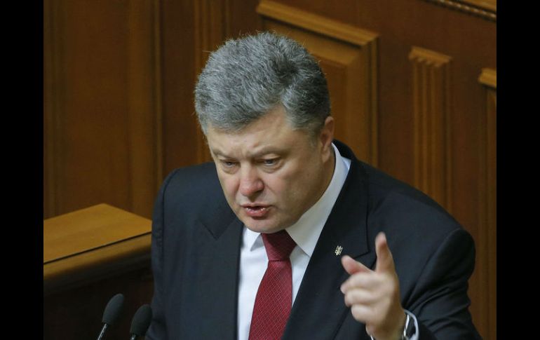 Petró Poroshenko. El portavoz del Kremlin, Dmitri Peskov acusó a Kiev de 'acciones de sabotaje' para provocar los combates por Marinka. EFE / S. DOLZHENKO