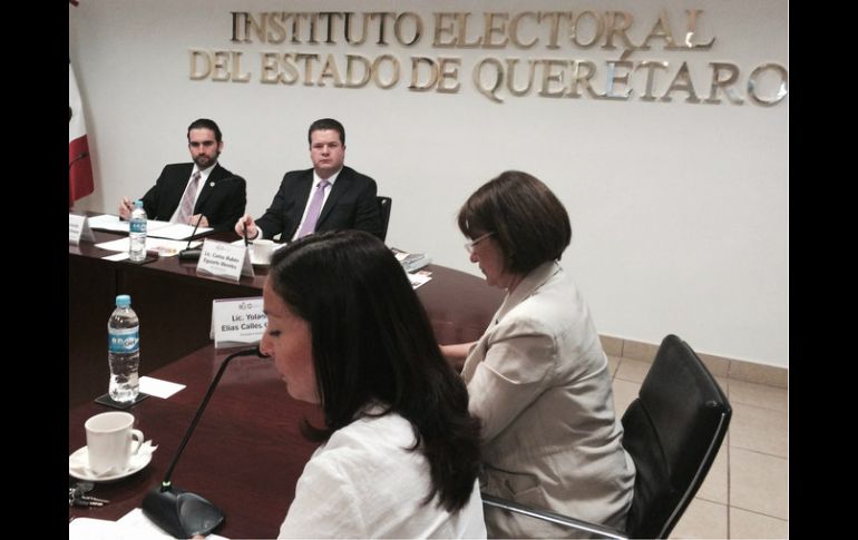 El presidente del Instituto Electoral del Estado de Querétaro, Gerardo Romero Altamirano, dejó abierta la sesión del consejo general. NTX / G. Meneses