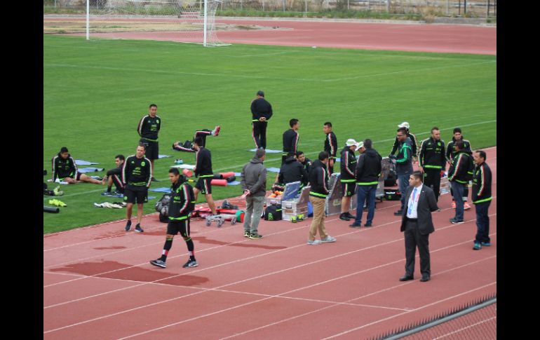 La Selección Mexicana de futbol se trasladó al estadio municipal de La Pintana para cumplir con su primer entrenamiento. NTX / J. Wright